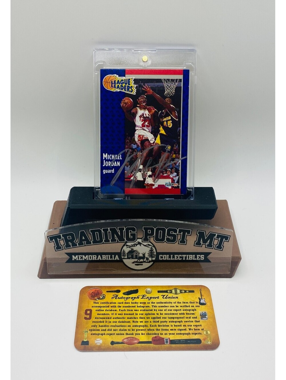 Michael Jordan Signed Card With COA (121148) (Bulls)